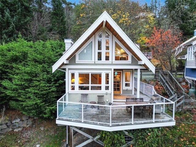 Exterior shot of cottage #31 at Currents at Otter Bay on Pender Island